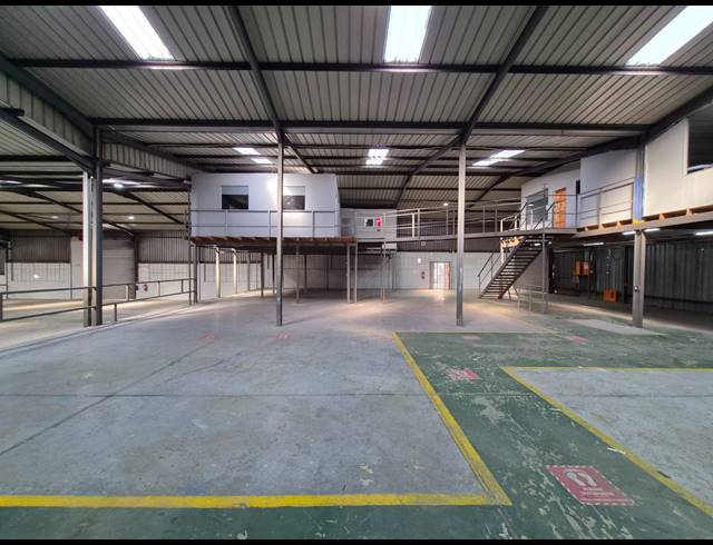 600M² WAREHOUSE TO LET IN WADEVILLE
